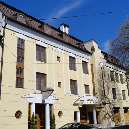 Hotel Mátrix Szeged Buitenkant foto
