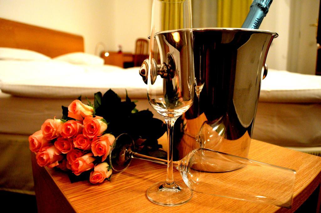 Hotel Mátrix Szeged Buitenkant foto