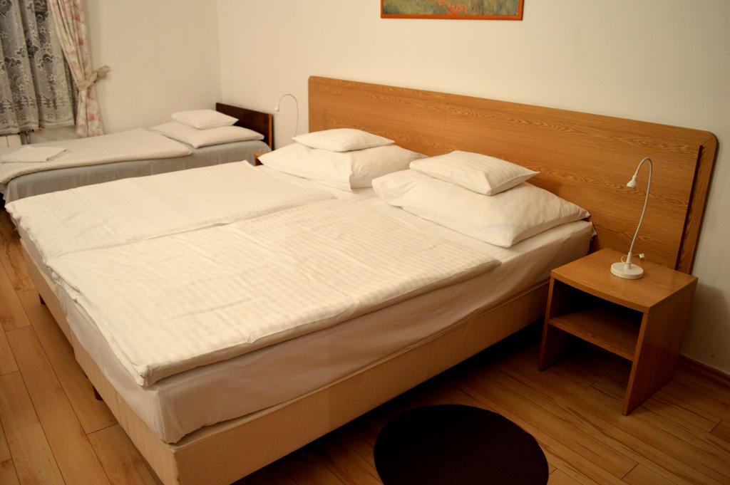 Hotel Mátrix Szeged Buitenkant foto