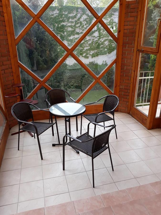 Hotel Mátrix Szeged Buitenkant foto