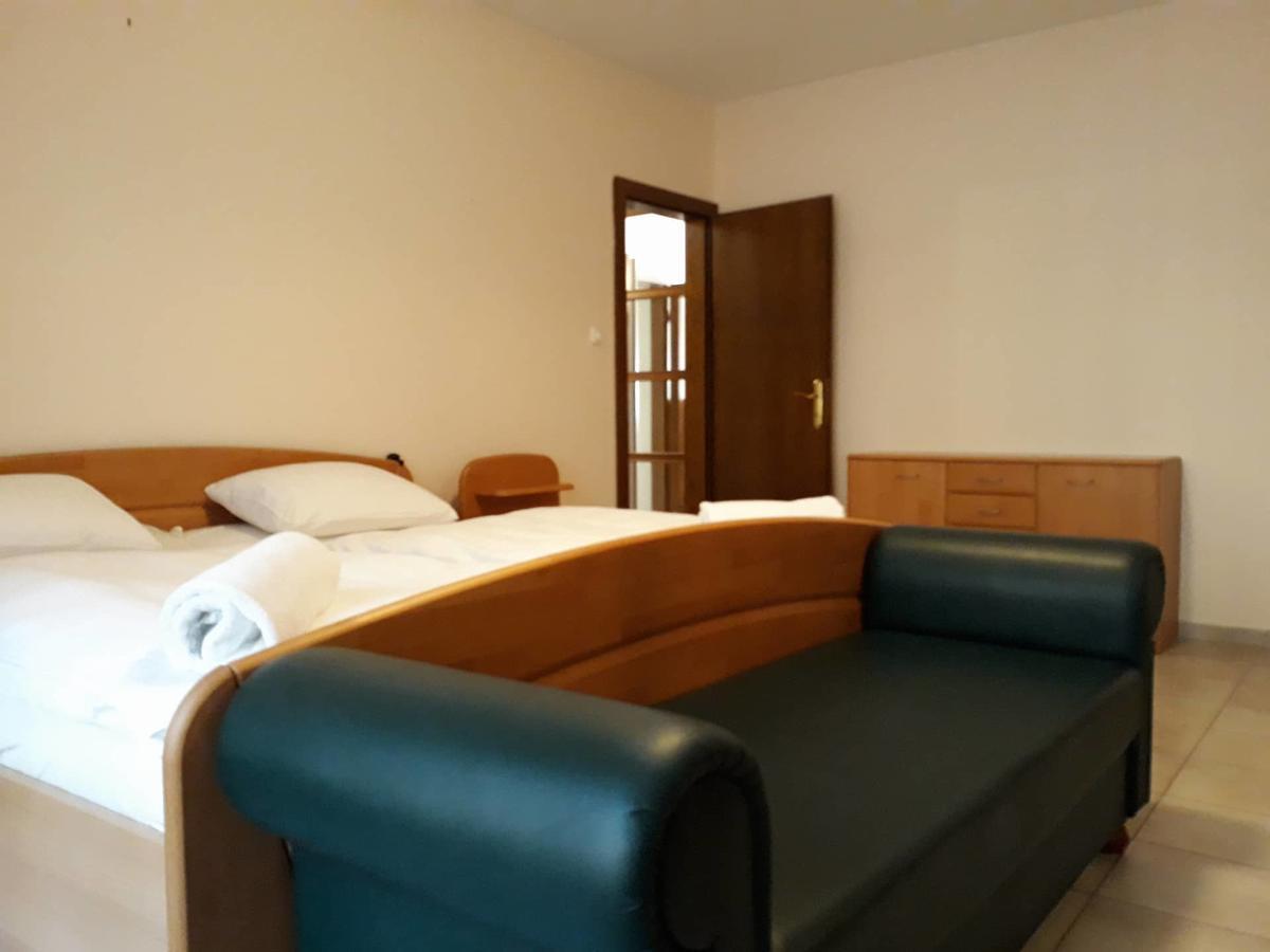 Hotel Mátrix Szeged Buitenkant foto