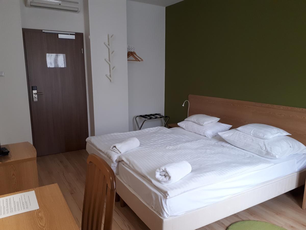 Hotel Mátrix Szeged Buitenkant foto