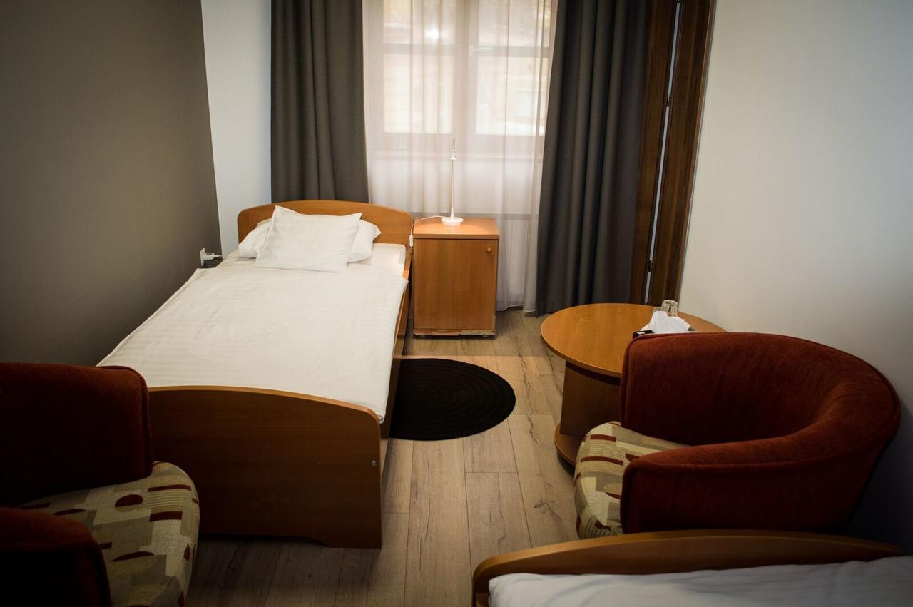 Hotel Mátrix Szeged Buitenkant foto