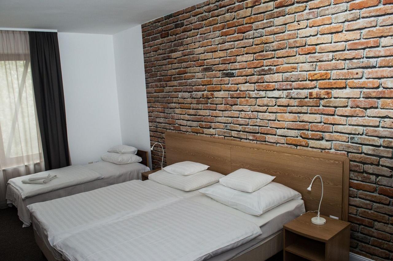 Hotel Mátrix Szeged Buitenkant foto