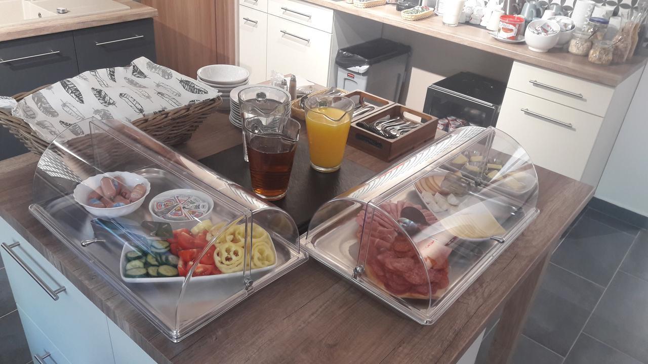 Hotel Mátrix Szeged Buitenkant foto