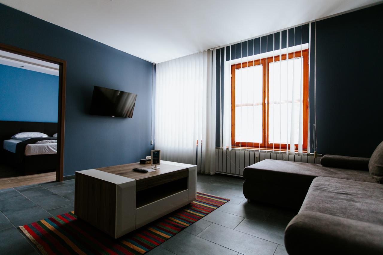 Hotel Mátrix Szeged Buitenkant foto