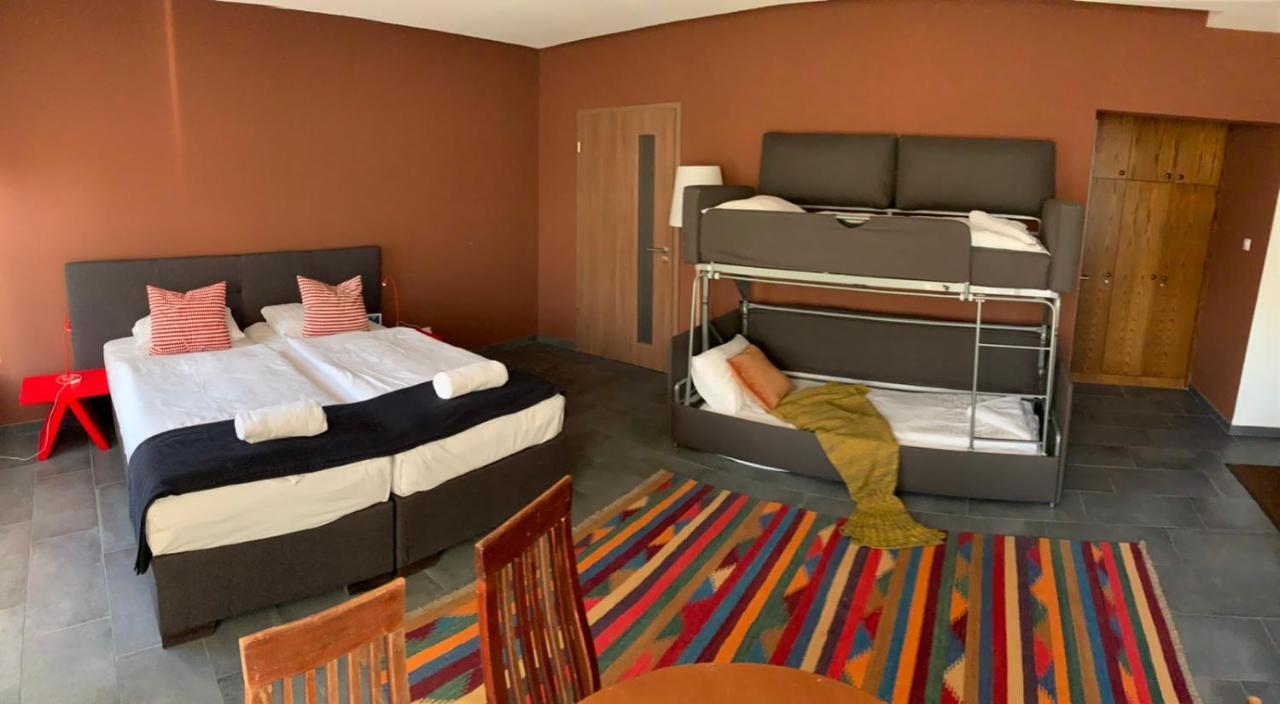 Hotel Mátrix Szeged Buitenkant foto