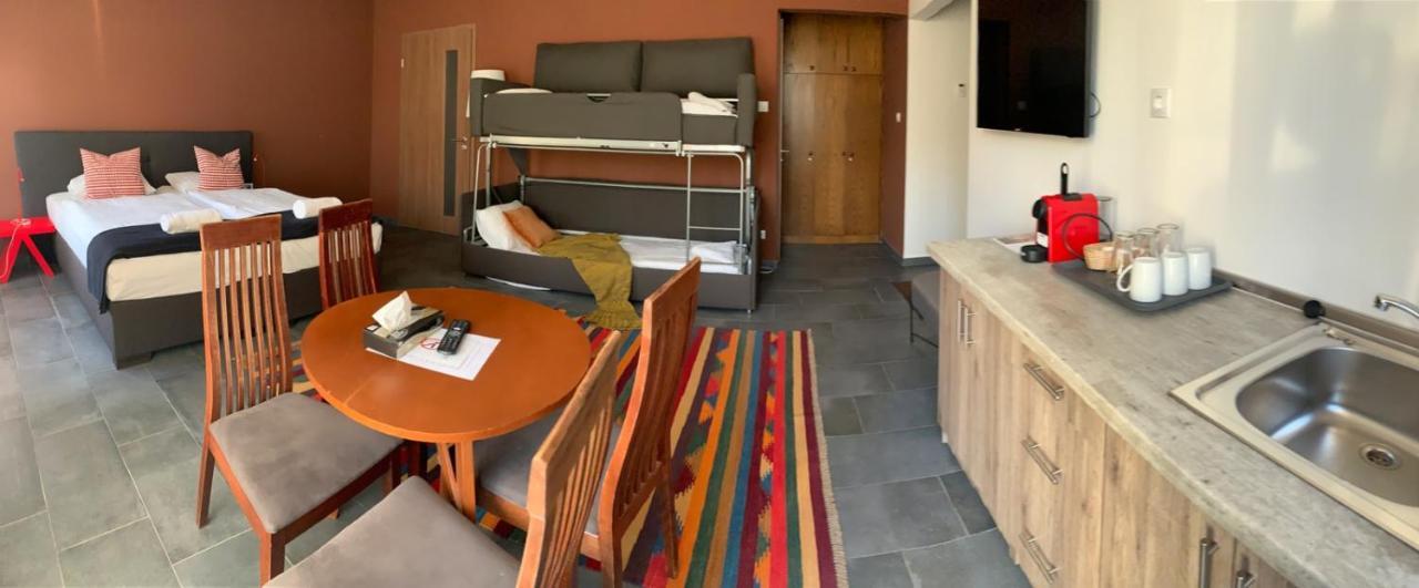 Hotel Mátrix Szeged Buitenkant foto